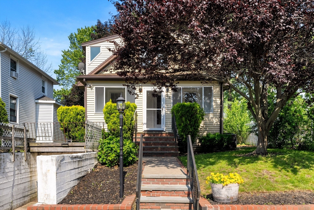 55 Rosemont Rd