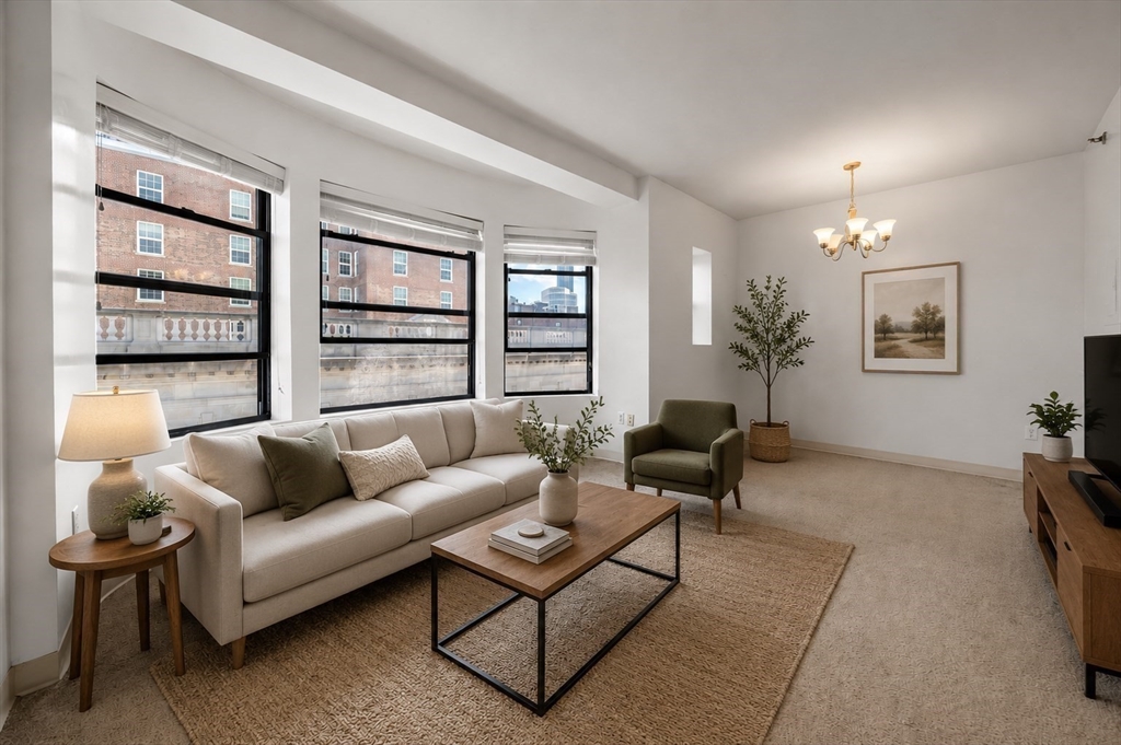 636 Beacon St 505