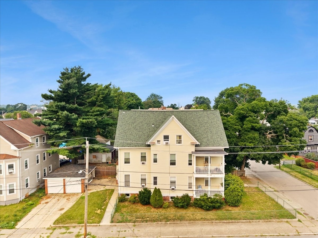 85 Maynard St, Pawtucket, RI Photo #3