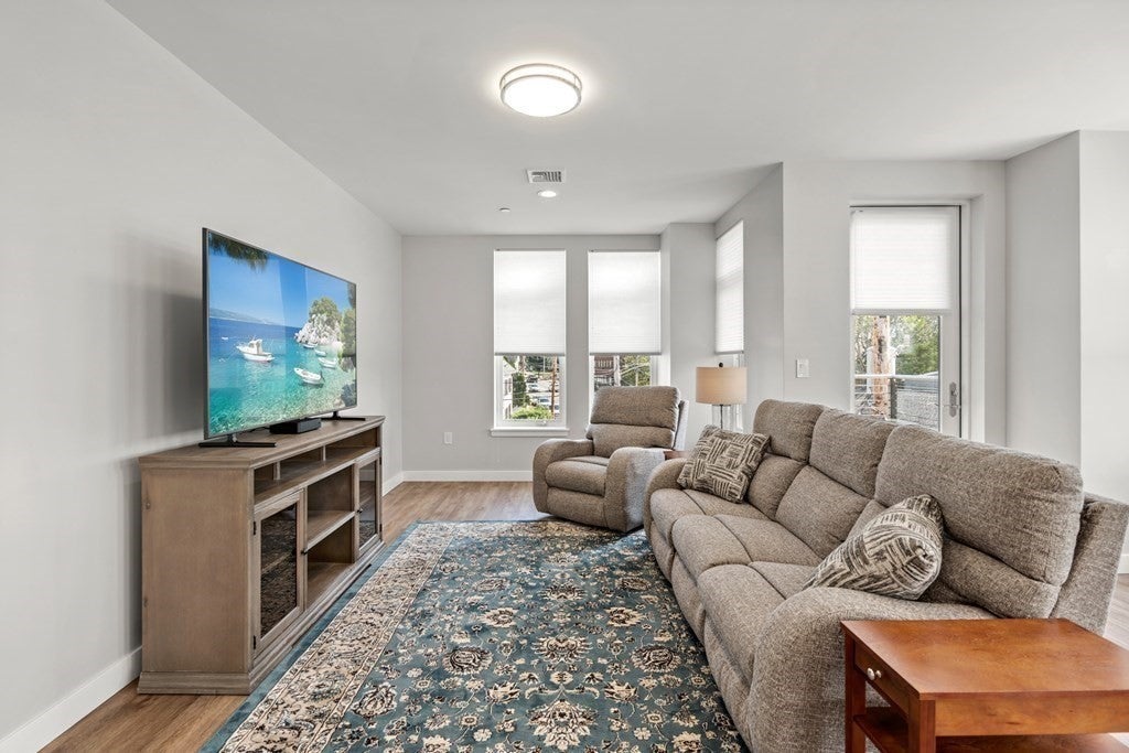 642 Main St #301, Wakefield, MA, 642 Main St #301, Wakefield, MA Photo #3