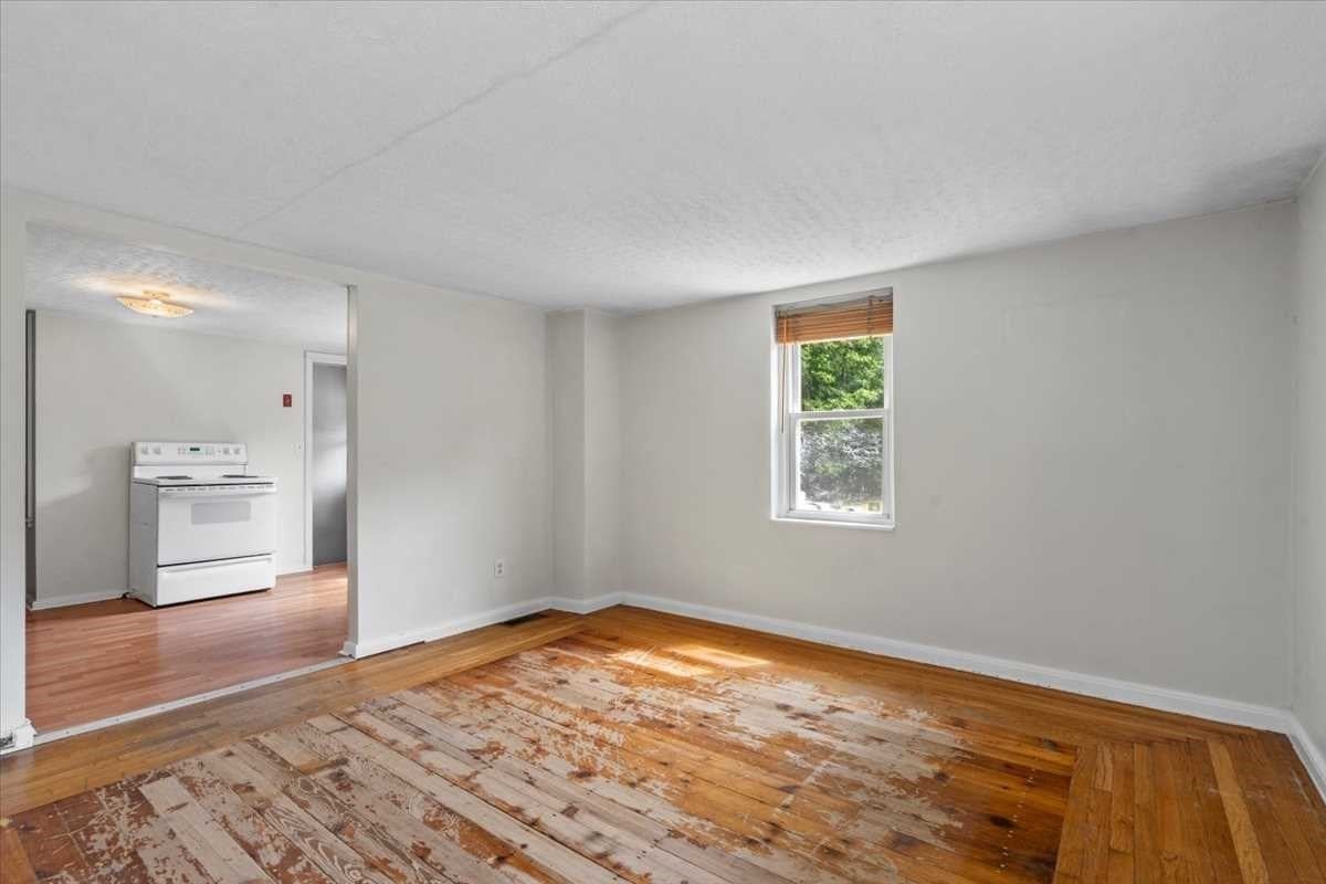 543-547 Quinapoxet St, Holden, MA Photo #33