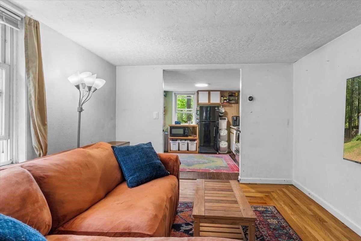 543-547 Quinapoxet St, Holden, MA Photo #9