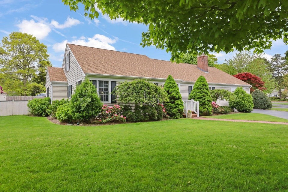 8 Viking Rock Rd