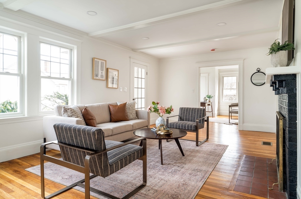 652 Belmont Street 1