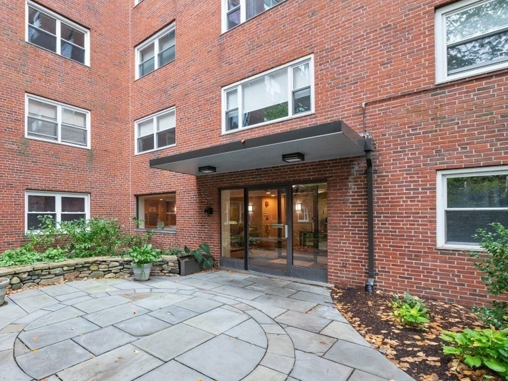 Photo of 131 Sewall Ave, Brookline, MA