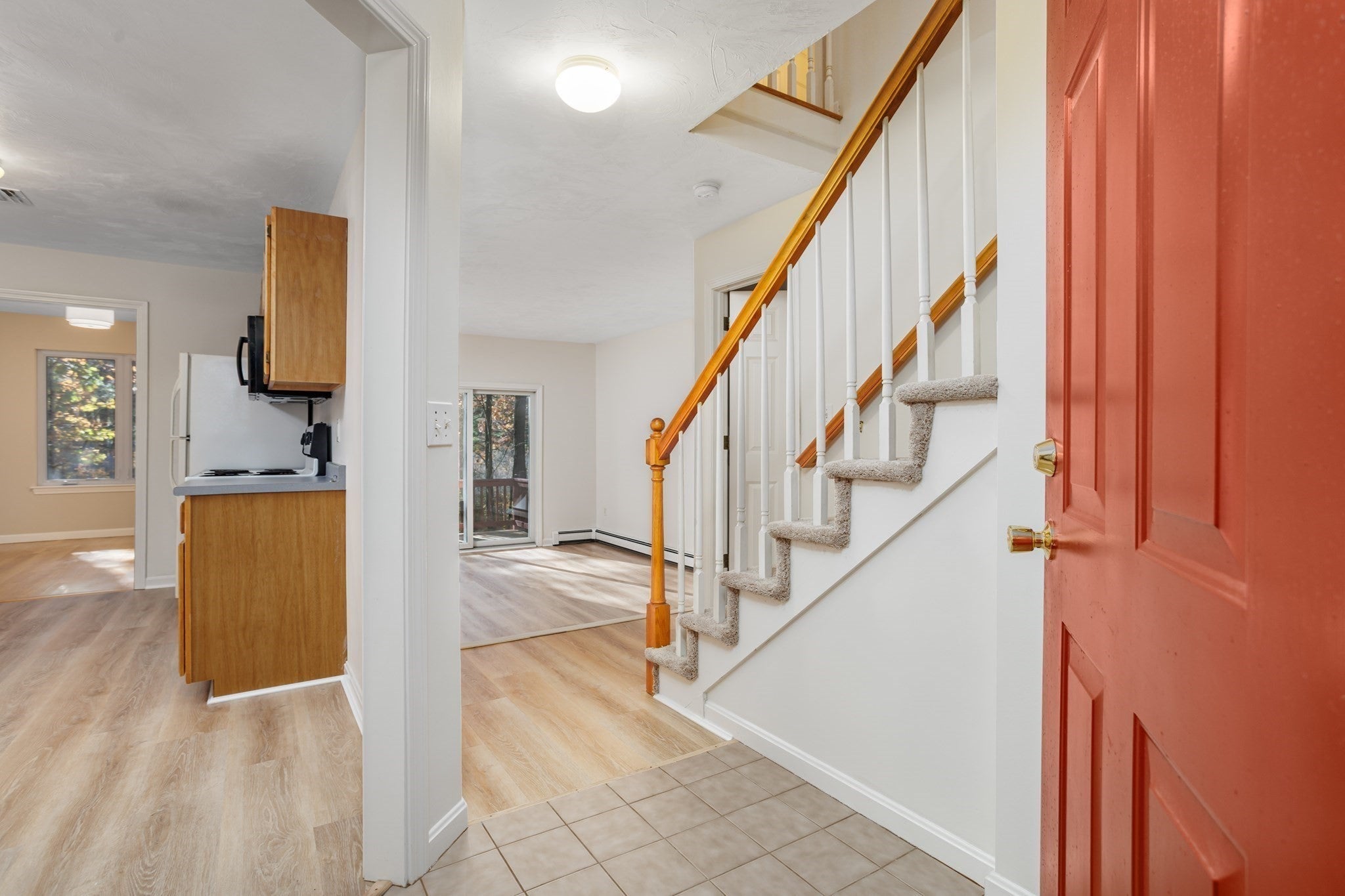 11 Longley Rd E1
