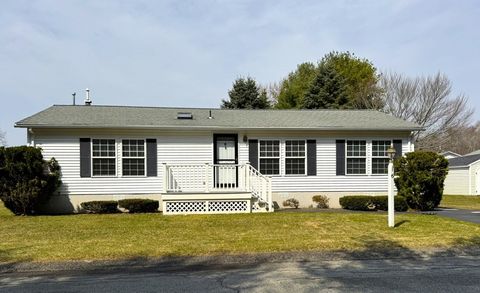 Photo of 6 Edgewood Drive, Bridgewater, MA 02324 (MLS # 73493614)