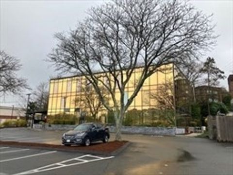 990 Paradise Rd Swampscott MA 01907