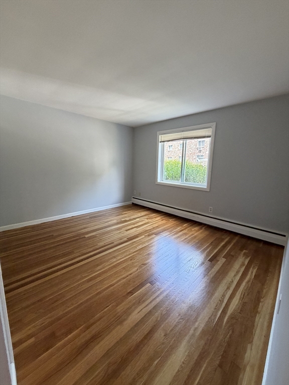 42 Lionel Ave C