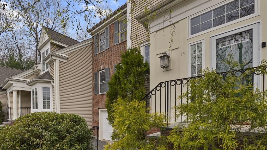 19 Imperial Court 19