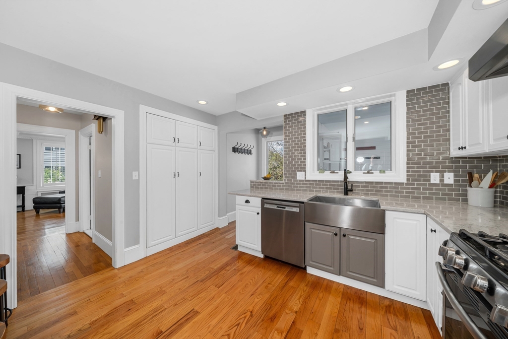 8 Chestnut St, Andover, MA, 8 Chestnut St, Andover, MA Photo #10