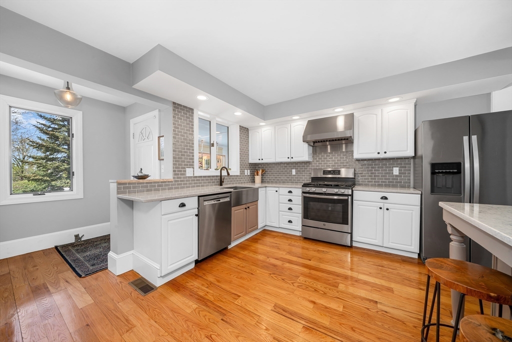 8 Chestnut St, Andover, MA, 8 Chestnut St, Andover, MA Photo #8