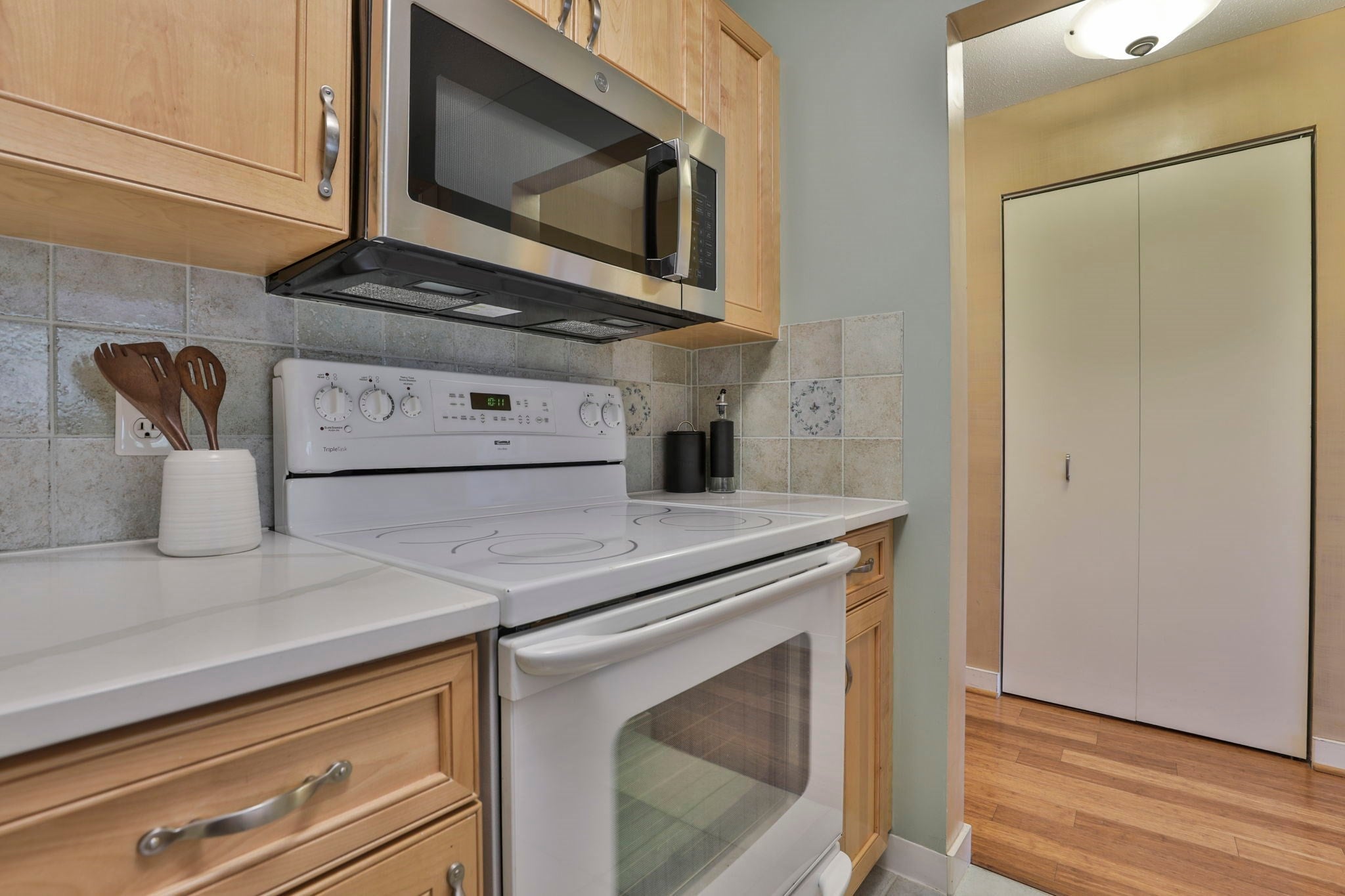 269 Cambridge Rd #509, Woburn, MA, 269 Cambridge Rd #509, Woburn, MA Photo #11