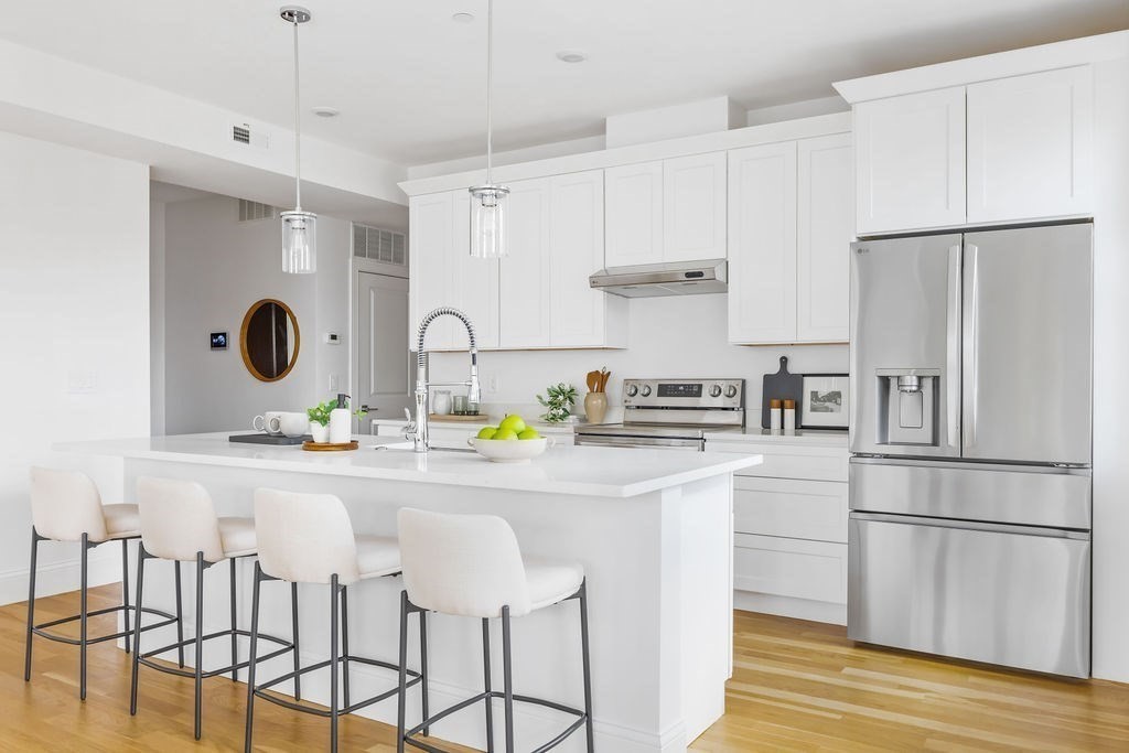 272 Lincoln Street 104