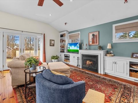 26 Wompatuck Rd Hingham MA 02043
