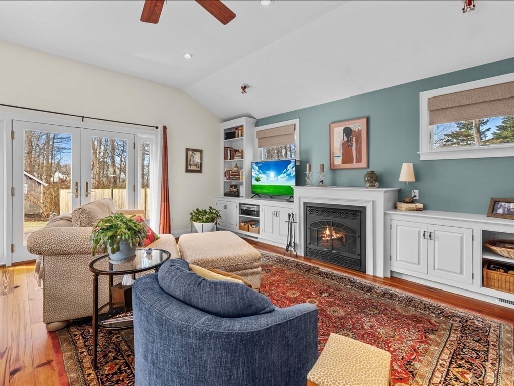 26 Wompatuck Rd