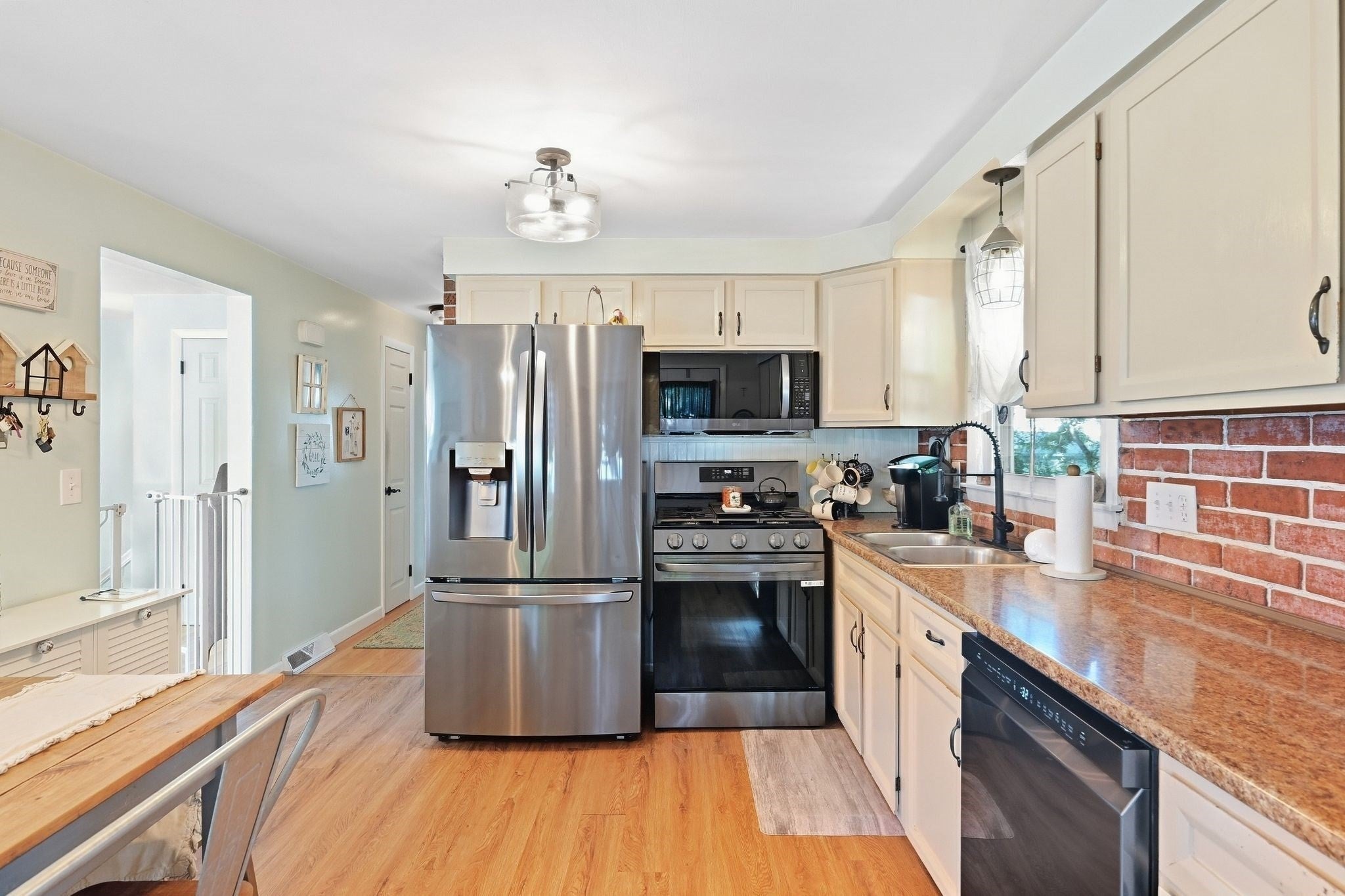 21 Circuit Ave, Ludlow, MA, 21 Circuit Ave, Ludlow, MA Photo #11