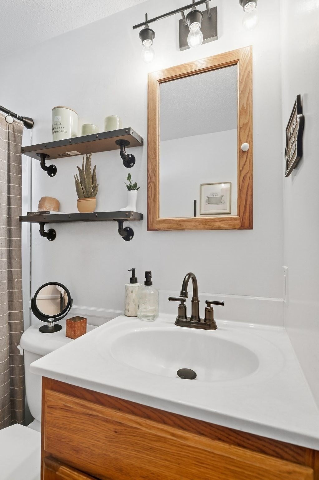 21 Circuit Ave, Ludlow, MA, 21 Circuit Ave, Ludlow, MA Photo #14