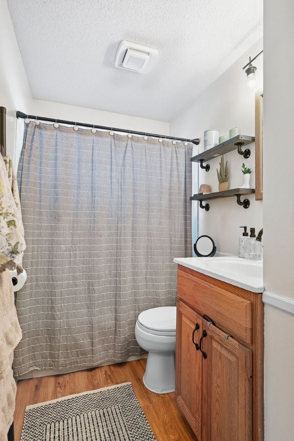 21 Circuit Ave, Ludlow, MA, 21 Circuit Ave, Ludlow, MA Photo #13