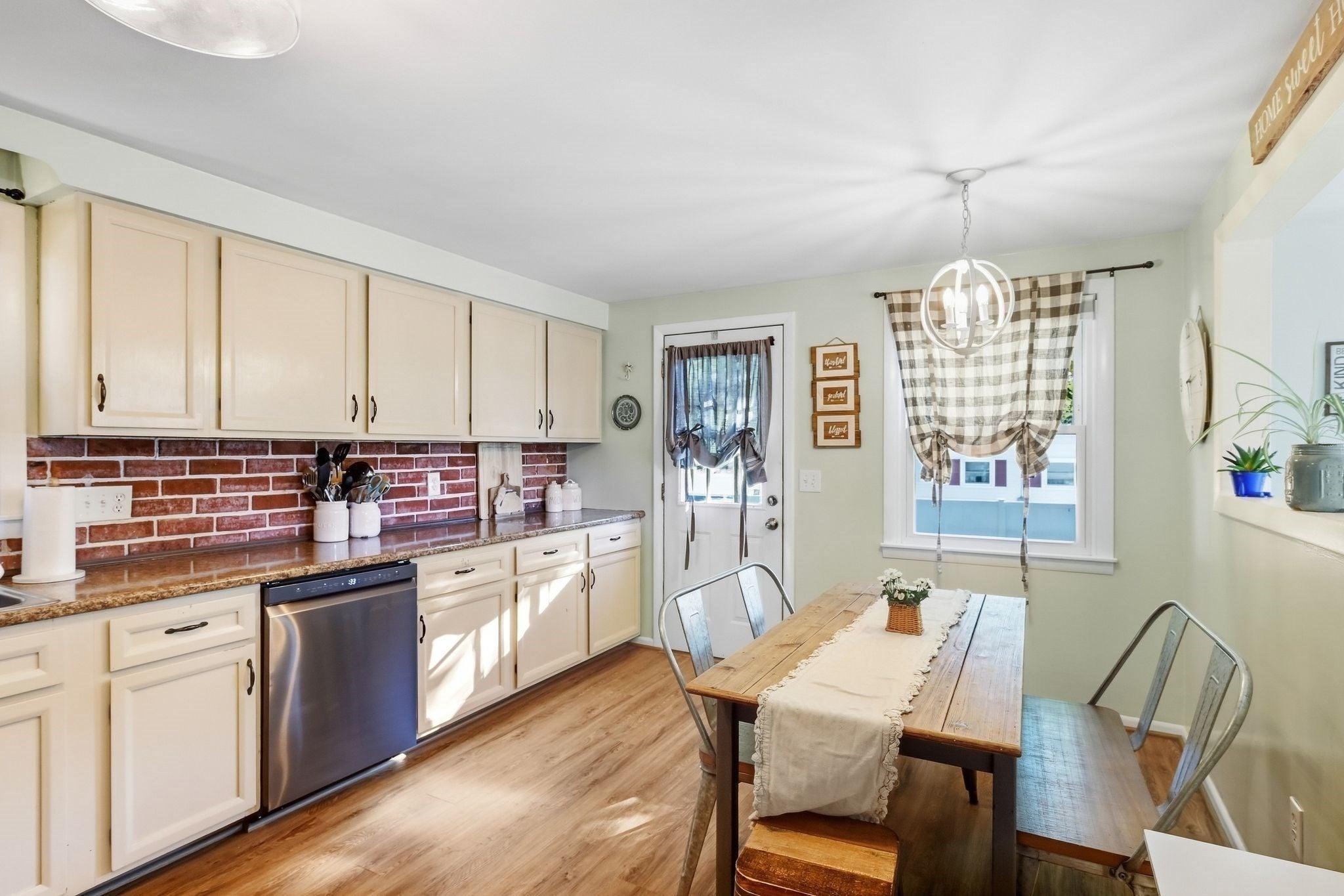 21 Circuit Ave, Ludlow, MA, 21 Circuit Ave, Ludlow, MA Photo #9
