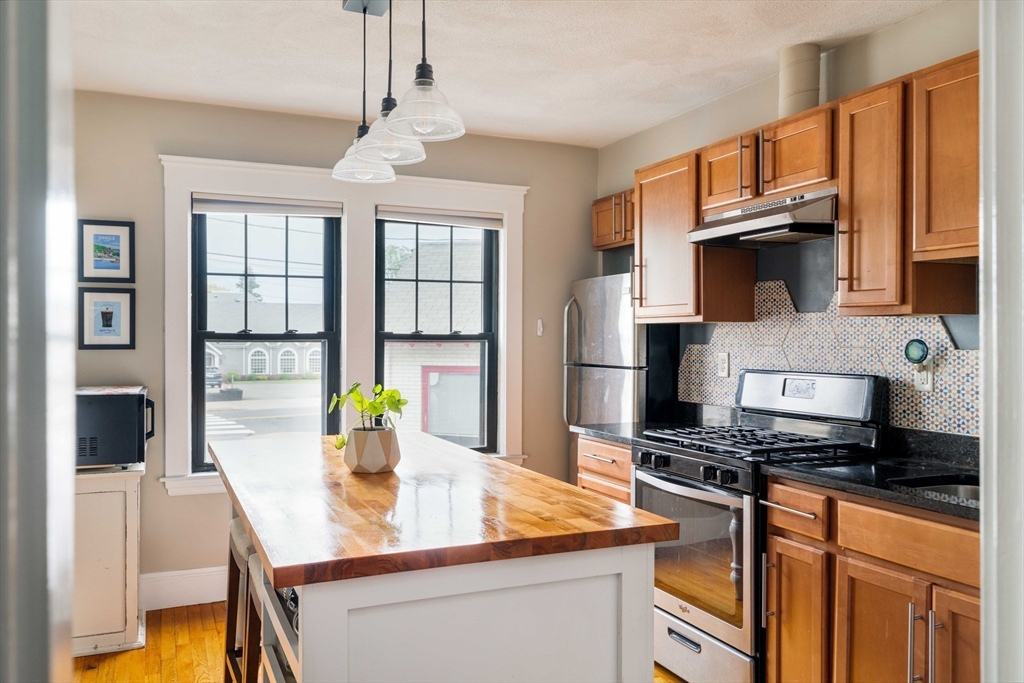 10 Washington Ave #1, Waltham, MA Photo #15