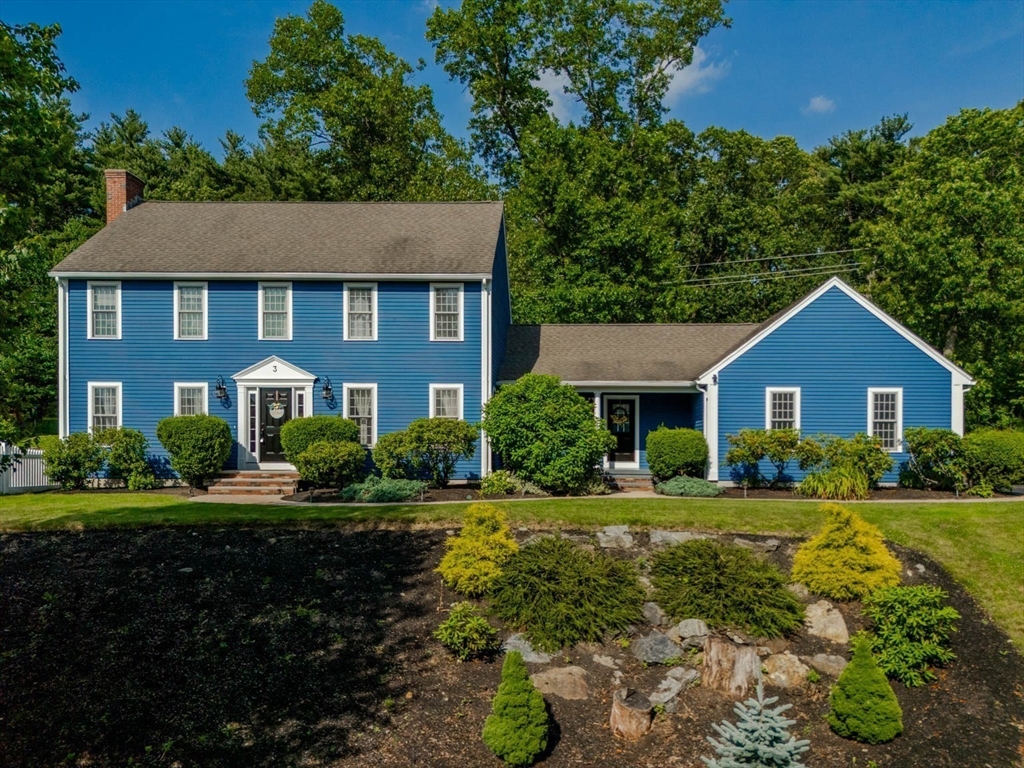 3 Village Ln