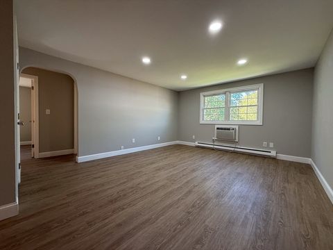 96 Richardson Rd A22 Chelmsford MA 01863
