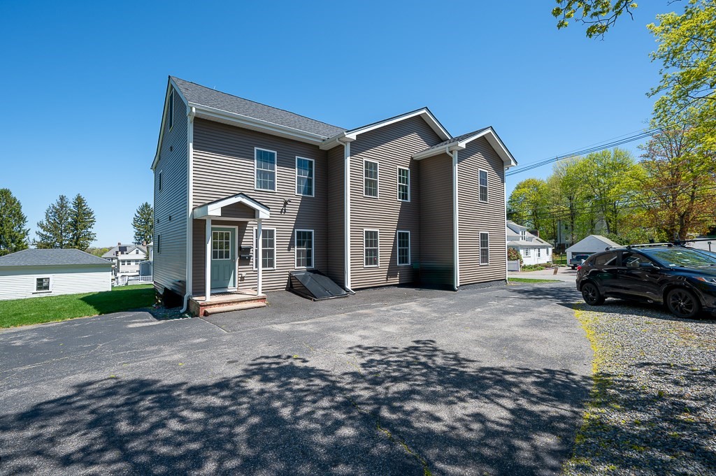 386 Main St