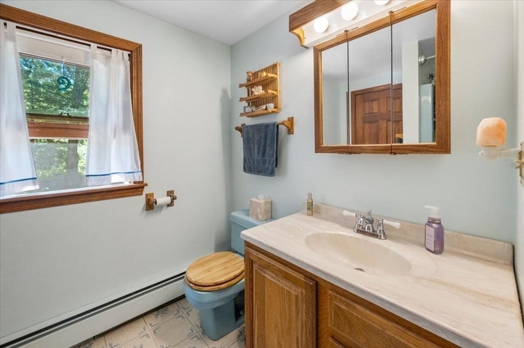 6 Wire Village Rd, Spencer, MA, 6 Wire Village Rd, Spencer, MA Photo #26