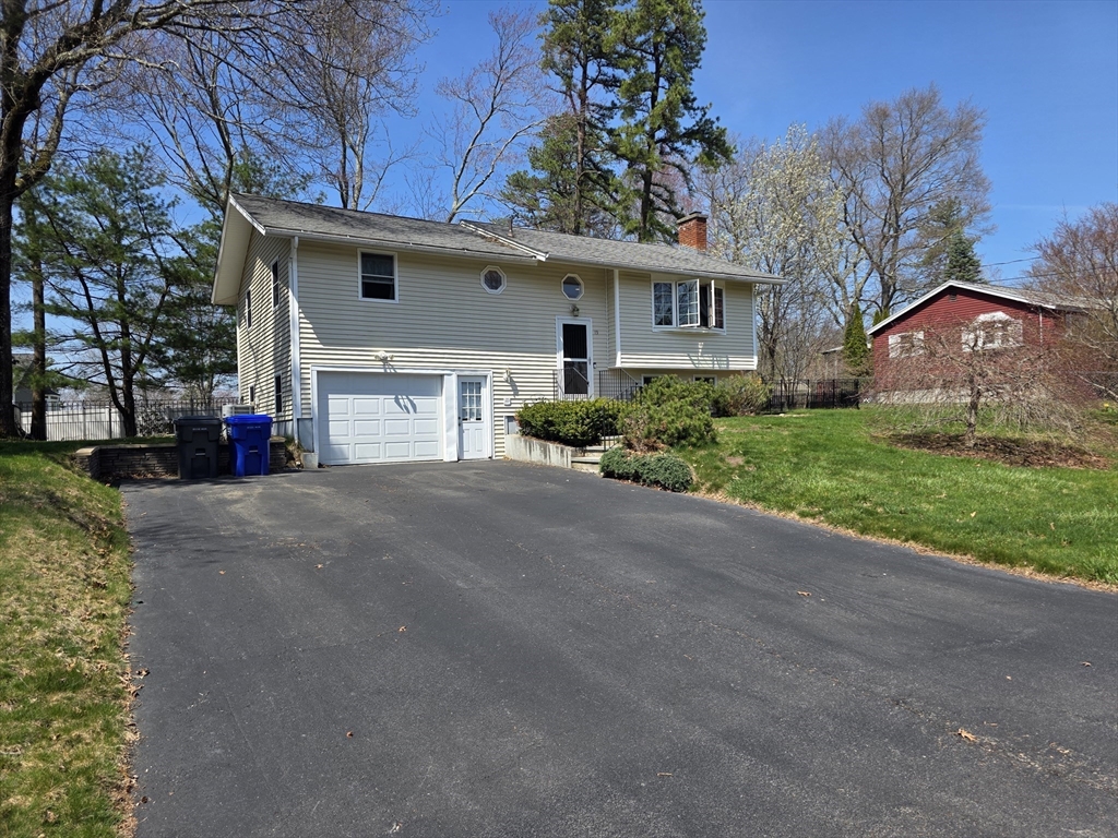 19 Bowdoin Dr