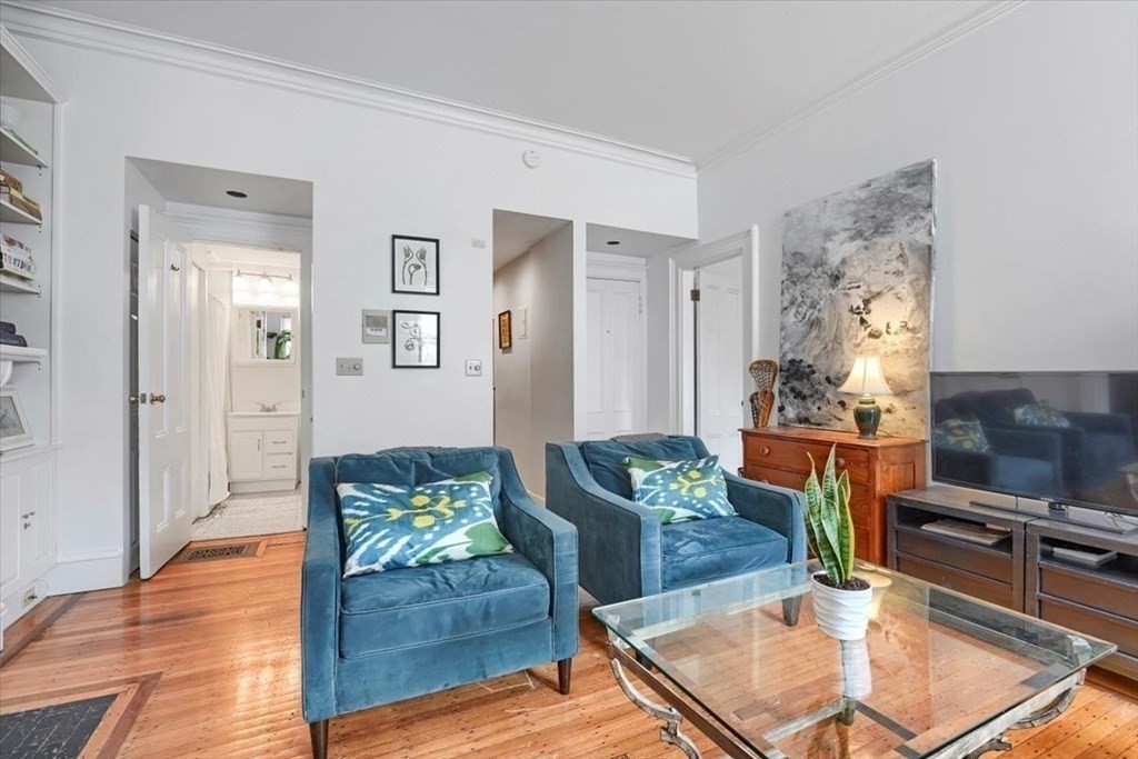240 Marlborough St 3R
