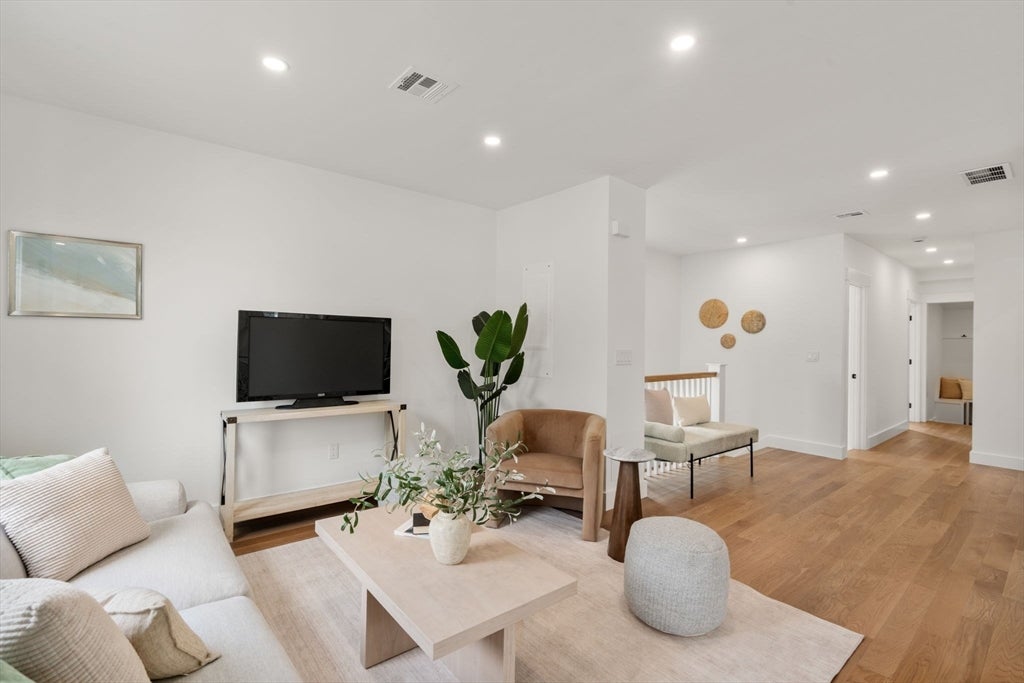 220 Sycamore Street, Watertown, MA, 220 Sycamore Street, Watertown, MA Photo #14