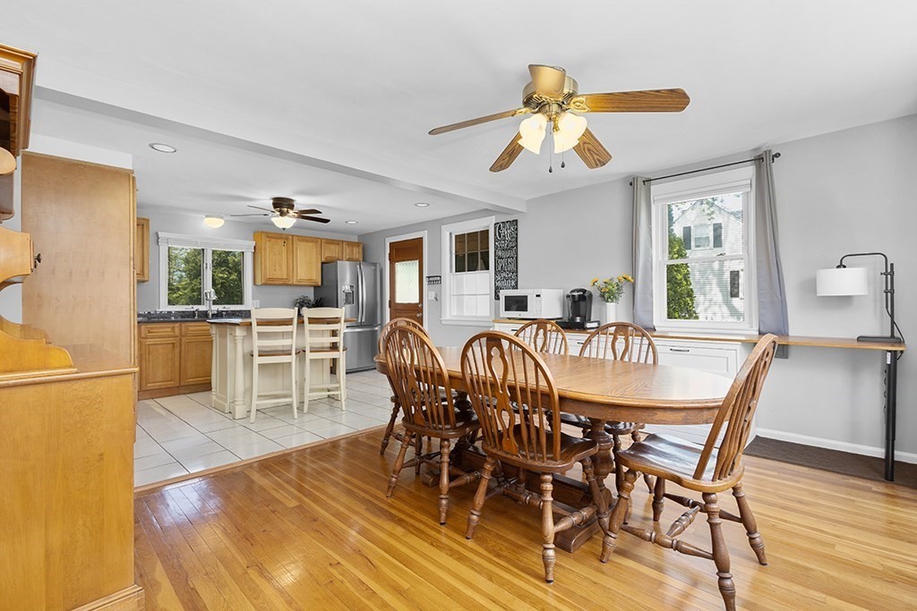 4 Lynn Ave, Plainville, MA Photo #10