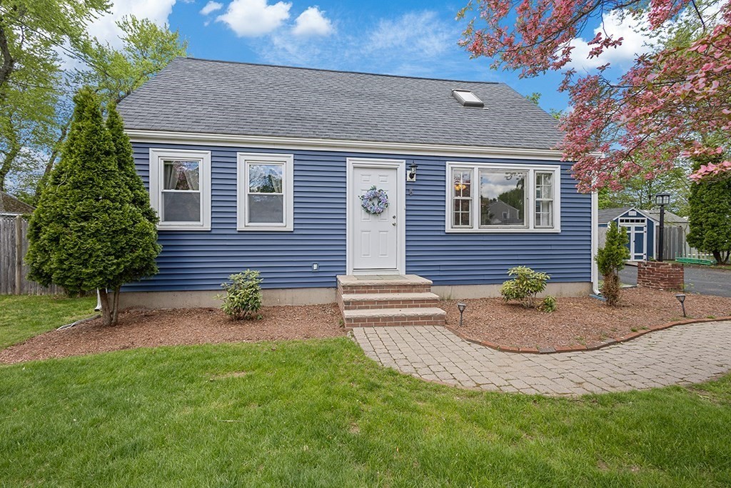 4 Lynn Ave, Plainville, MA Photo #1