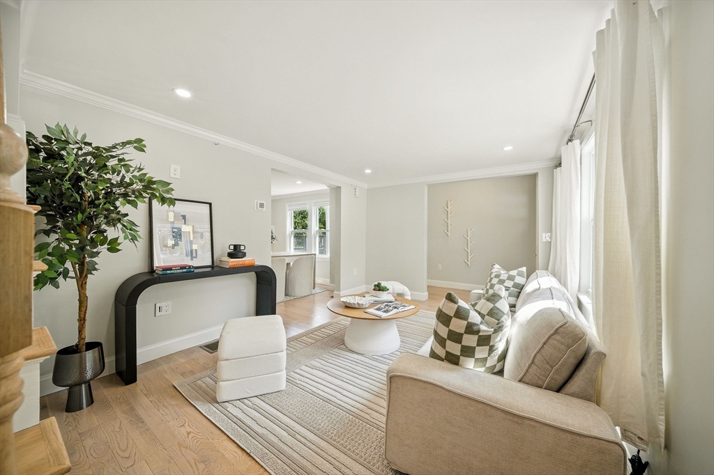 83 Sunnyside Ave