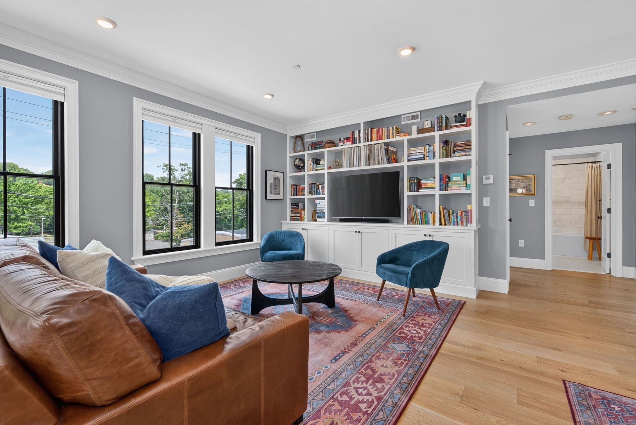 120 Brookside Ave #302, Boston, MA Photo #2