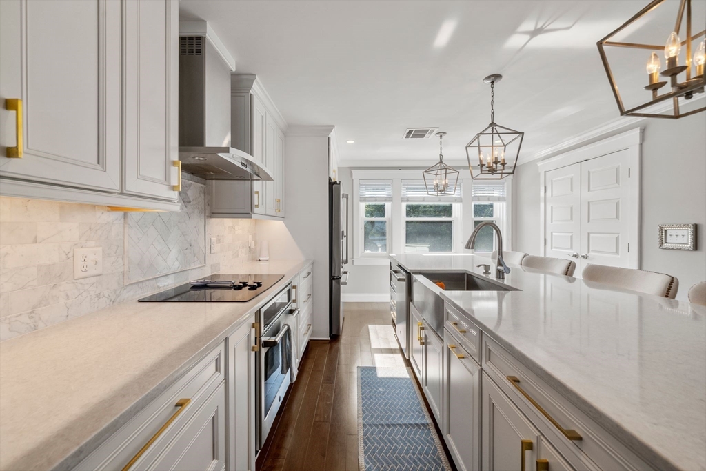 8 Sea Cliff Dr 8