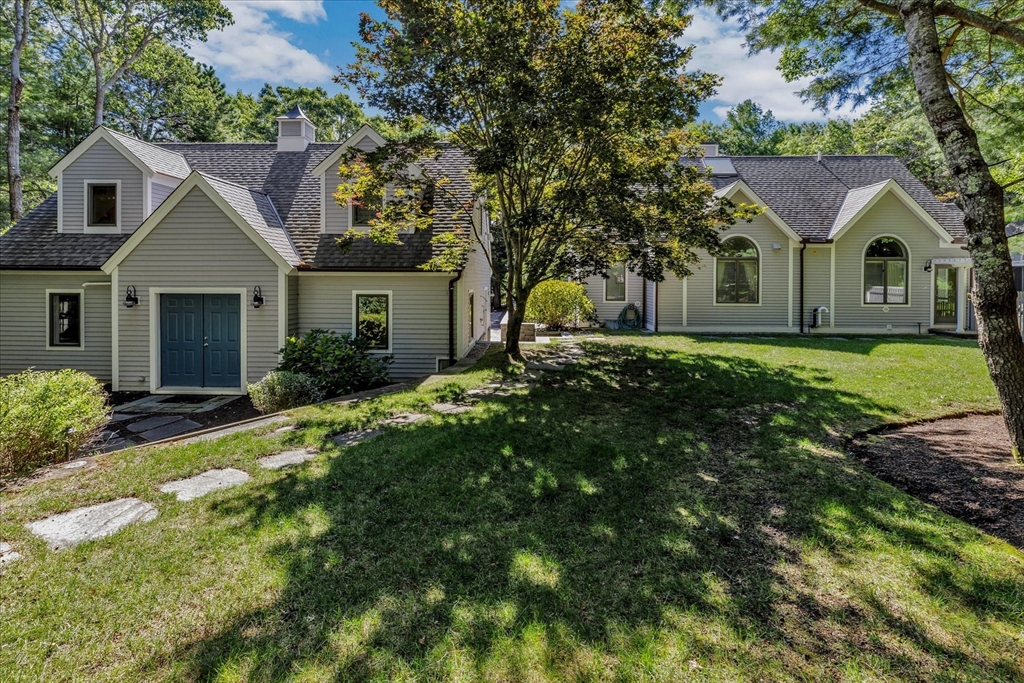 100 The Paddock Cir