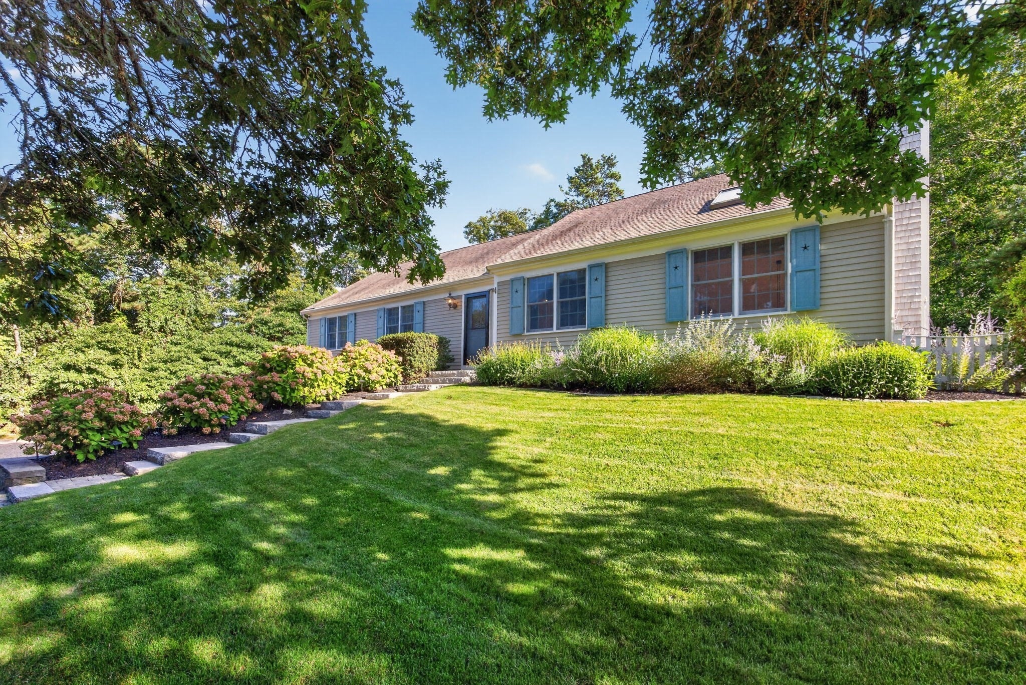 23 Taylors Pond Rd