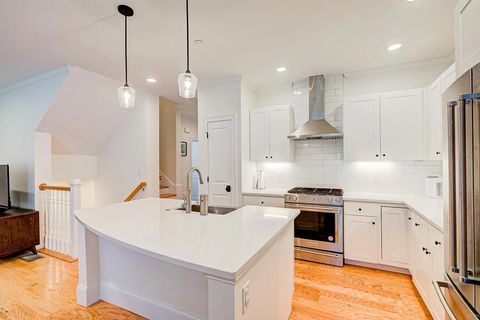 Photo of 23 Lily Pond Ln #23, Lexington, MA 02420 (MLS # 73491409)