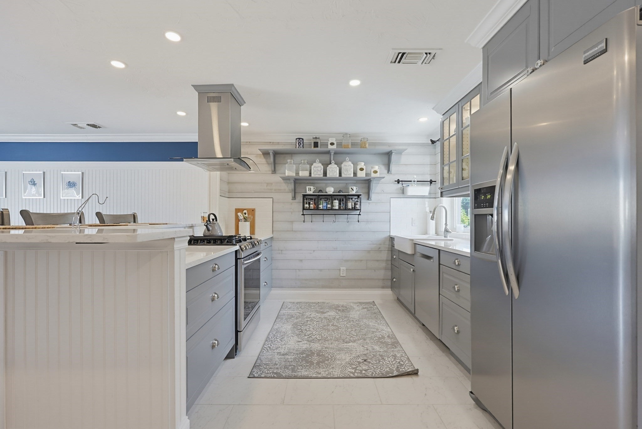 554 White Cliff Dr. Golfview