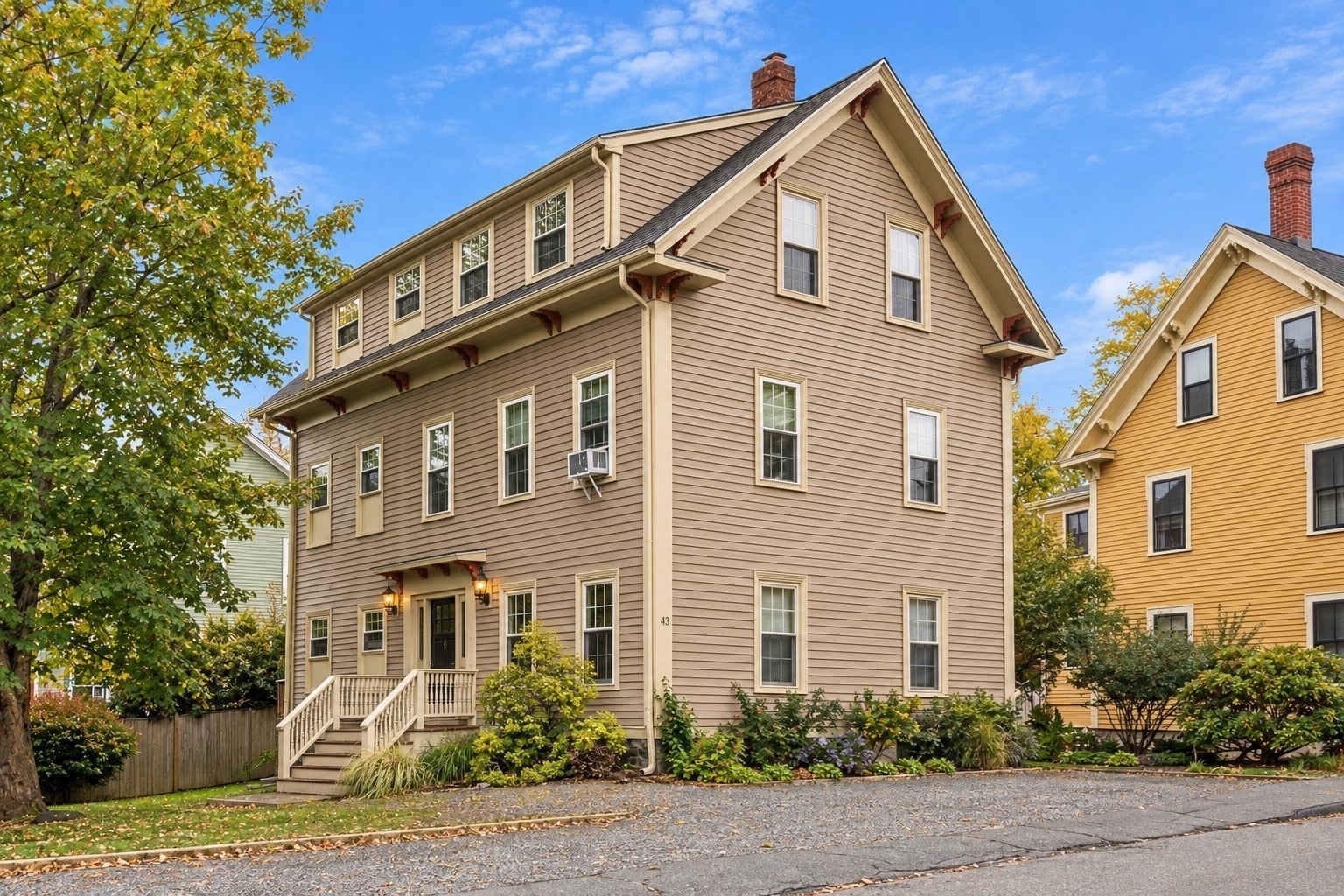 Photo of 43 Hawkes Street, Marblehead, MA