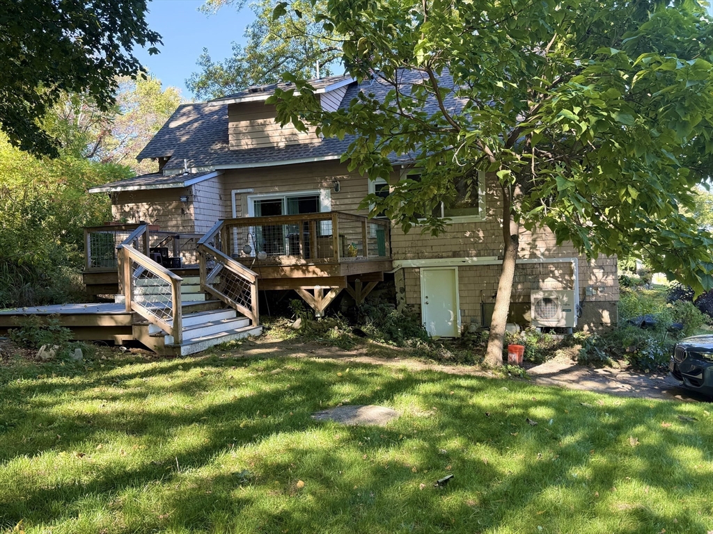 11 Margin St