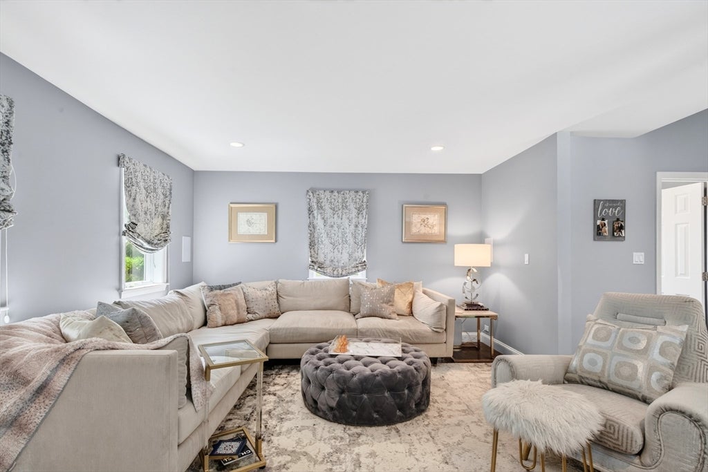 4 Waldingfield Lane, Peabody, MA, 4 Waldingfield Lane, Peabody, MA Photo #16