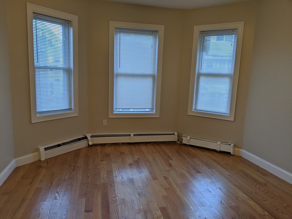 107 Library Street 1