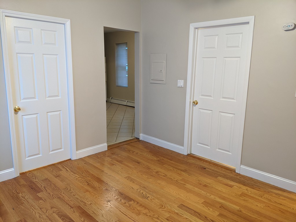 107 Library Street 1