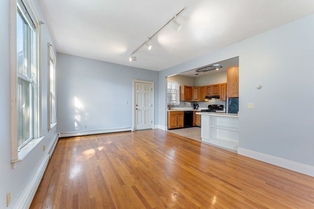 42-44 Woodlawn Street 5