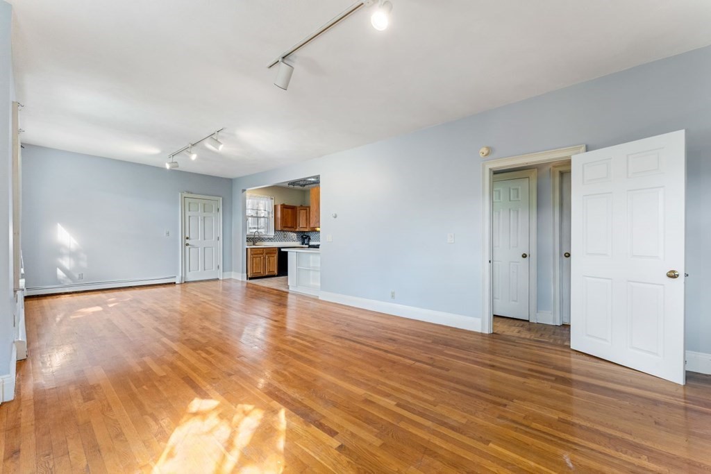 42-44 Woodlawn Street 5