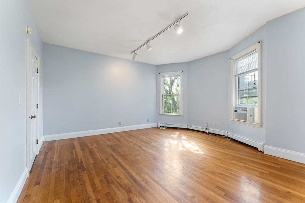 42-44 Woodlawn Street 5