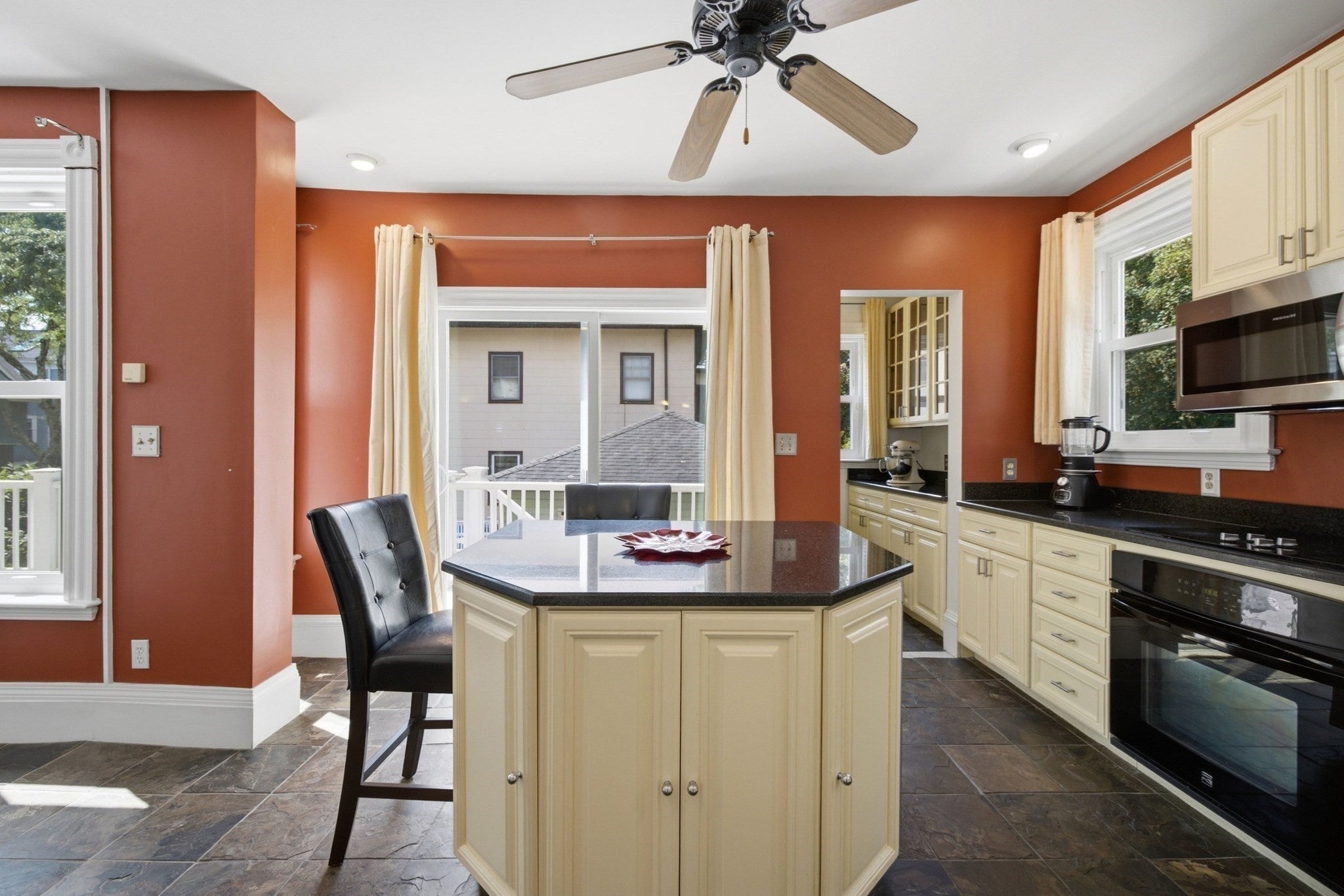 36 Walton St, Boston, MA, 36 Walton St, Boston, MA Photo #11